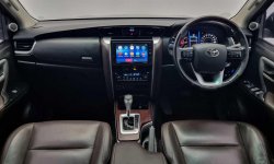 Toyota Fortuner 2.4 VRZ AT 2016 4