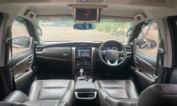 Toyota Fortuner 2.4 VRZ TRD AT 2017 Hitam 7