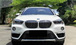 Bismillahirrohmanirrohim
BMW X1 sdRive 18i 301i - 2018 
Power Back Door - Sunroof 
Good Condition 1
