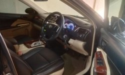 Toyota Camry 2.5 G 2013 at metik 6