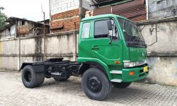 MURAH+banBARU UD trucks engkel PK 260 CT tractor head trailer 2014 2