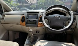 Toyota Kijang Innova V 2.0 MT 2010 Good Condition 9