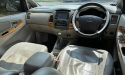 Toyota Kijang Innova V 2.0 MT 2010 Good Condition 12