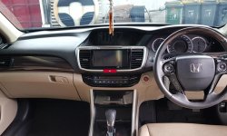 Honda Accord 2.4 VTIL A/T ( Matic ) 2017/ 2018 Putih Km 21rban Mulus Gress Siap Pakai 4