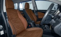 Toyota Innova 2.0 V MT 2016 Hitam 6