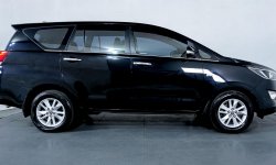 Toyota Innova 2.0 V MT 2016 Hitam 5