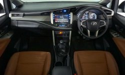 Toyota Innova 2.0 V MT 2016 Hitam 9