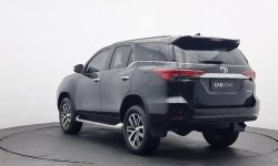 Toyota Fortuner 2.4 VRZ AT 4