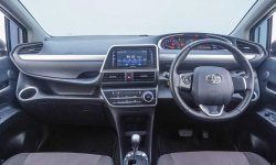  2021 Toyota SIENTA V 1.5 17