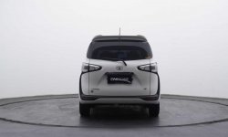  2021 Toyota SIENTA V 1.5 25