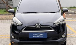Toyota Sienta 1.5 V MPV AT HITAM DP 19,9 Jt No pOL Genap 5