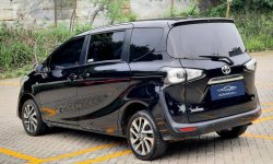Toyota Sienta 1.5 V MPV AT HITAM DP 19,9 Jt No pOL Genap 8