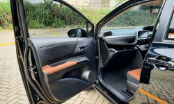 Toyota Sienta 1.5 V MPV AT HITAM DP 19,9 Jt No pOL Genap 17