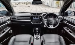 Honda BR-V Prestige CVT with Honda Sensing 2022 Hitam Pajak Panjang 14