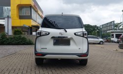 Toyota Sienta V 2019 7