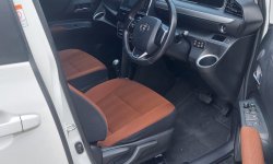 Toyota Sienta V 2019 12