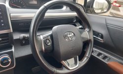 Toyota Sienta V 2019 14