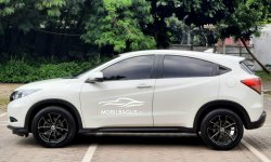 Honda HR-V 1.5 E SUV AT 2016 PUTIH Dp 19,9 Jt No Pol Ganjil 7