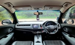 Honda HR-V 1.5 E SUV AT 2016 PUTIH Dp 19,9 Jt No Pol Ganjil 10