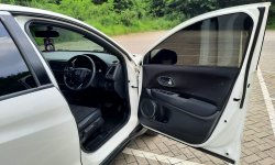 Honda HR-V 1.5 E SUV AT 2016 PUTIH Dp 19,9 Jt No Pol Ganjil 15