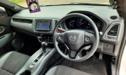 Honda HR-V 1.5 E SUV AT 2016 PUTIH Dp 19,9 Jt No Pol Ganjil 18