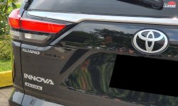 Toyota Kijang Innova Zenix Hybrid q modelista tss Hitam 2023 ready gak perlu indent siap pakai 7