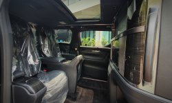 NEW Lexus LM 350 4Seater Executive VIP 4x2 AT 2023 Hitam Metalik 12