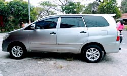 Toyota Kijang Innova E 2015 mulus 2