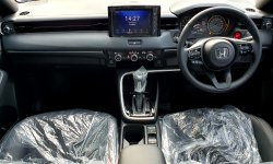 Km 1 ribuan honda hrv se cvt matic 2023 putih masih plastikan cash kredit proses bisa dibantu 5