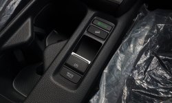 Km 1 ribuan honda hrv se cvt matic 2023 putih masih plastikan cash kredit proses bisa dibantu 18