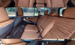 Toyota Kijang Innova V Luxury 2018 Low KM Gresss Siap Pakai 12