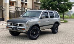 Nissan Terrano 2.4 Manual 1997 antik 3