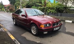 Dijual BMW E36 320i M50 matic th 1994 merah maron 1