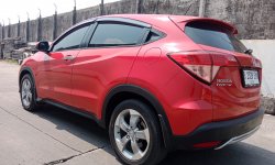 Di jual Murah Honda HR-V 1.5L E CVT 2017 Merah 4