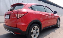 Di jual Murah Honda HR-V 1.5L E CVT 2017 Merah 5