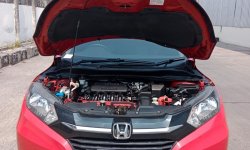 Di jual Murah Honda HR-V 1.5L E CVT 2017 Merah 7