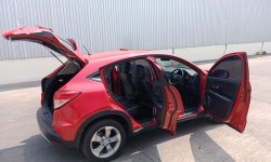Di jual Murah Honda HR-V 1.5L E CVT 2017 Merah 11
