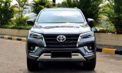Km13rb record Toyota Fortuner 2.4 VRZ AT 2021 diesel abu cash kredit proses bisa dibantu 1