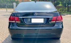 Mercedes-Benz E-Class E 200 5
