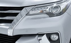 TOYOTA ALL NEW FORTUNER (SILVER METALLIC)  TYPE SRZ LUX 2.7 A/T (2017) 9