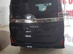 Toyota Voxy 2018 Dijual  4