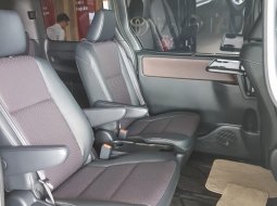 Toyota Voxy 2018 Dijual  5