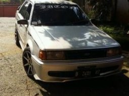 Ford laser ghia 87 4