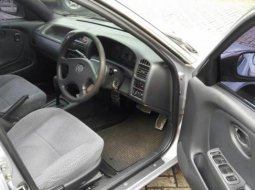 Suzuki Baleno Tahun 2002 Transmisi Matic Tangan pertama dari baru 3