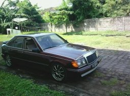 Mobil mercy apa adanya, seri 300E th.88, 3000 CC 3
