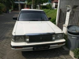 TOYOTA CROWN 90 AUtomatic original 1