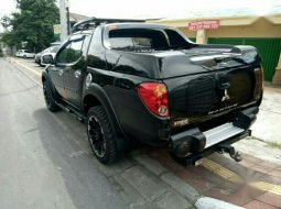 Strada Triton 2.5 Gls dc mt 2013 hitam 7