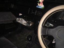 Nissan Coupe 2 pintu 6