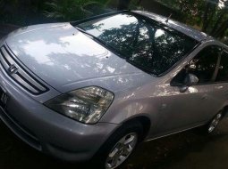 2003 Honda Stream Streaam SA 17 CKD AT 6