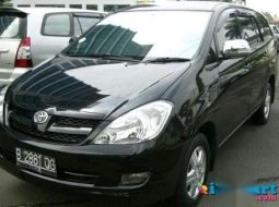 Jual Toyota Kijang Innova 2007 mobil super udah pasang ban Besar